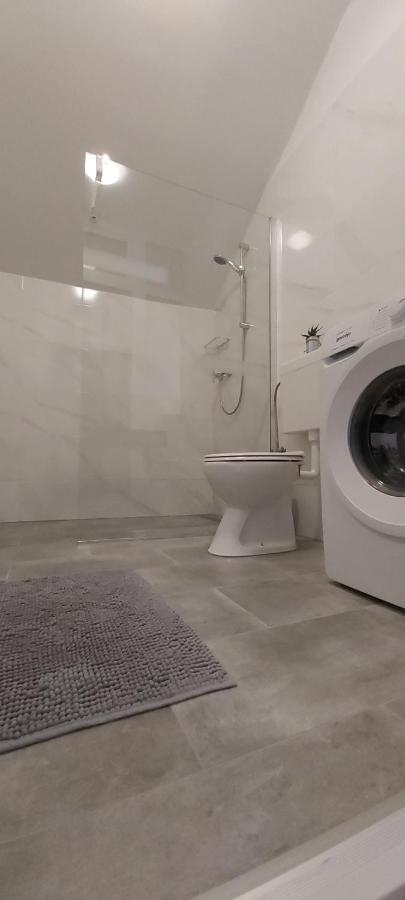 Apartmani Ivanka Stojcic ซริกเวนิซา ภายนอก รูปภาพ